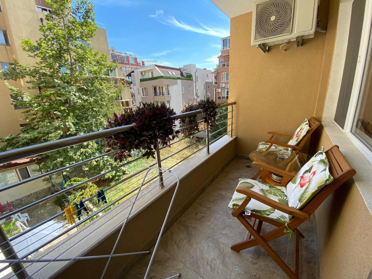 Apartments Dione Поморие Екстериор снимка