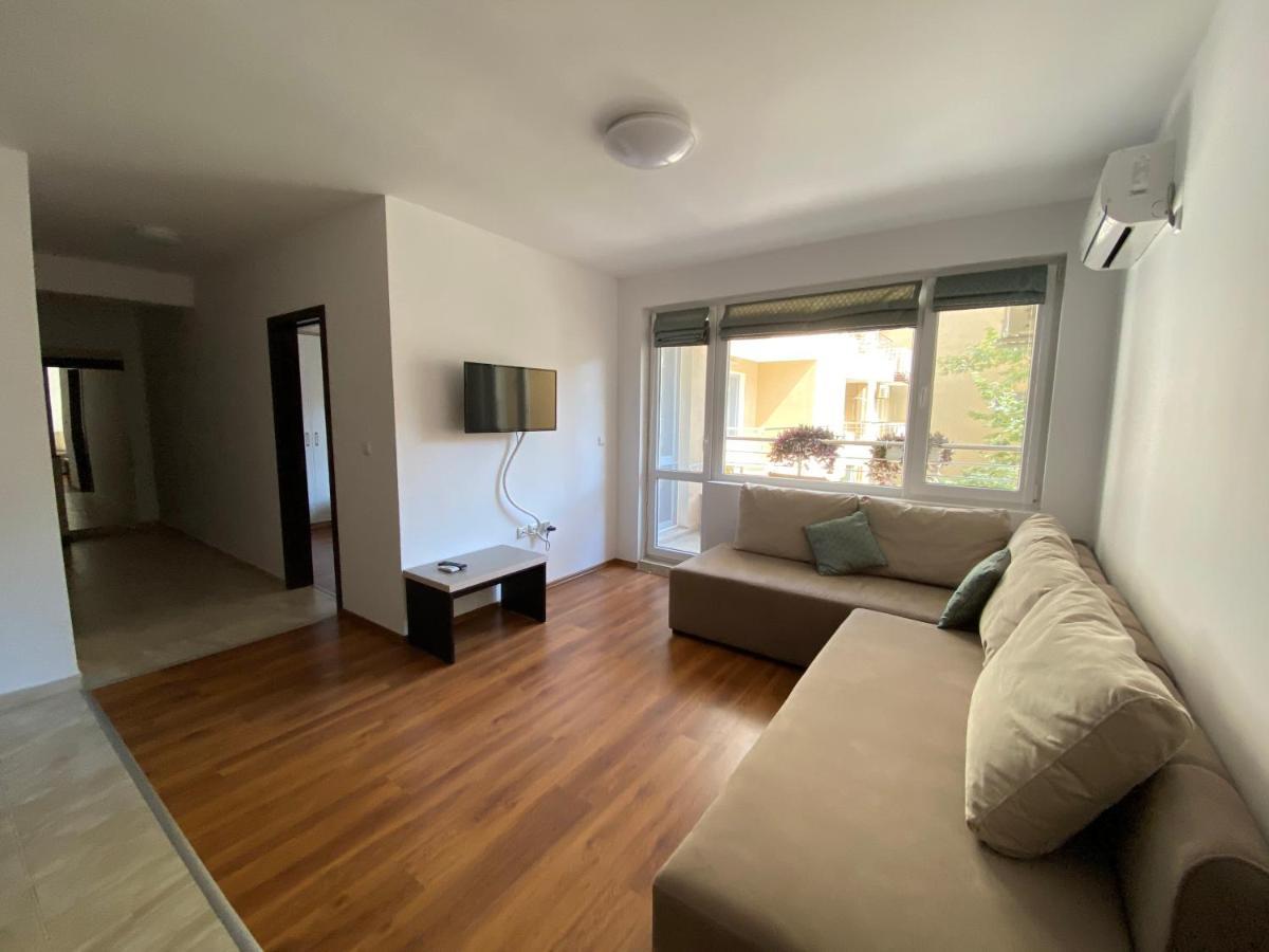 Apartments Dione Поморие Екстериор снимка