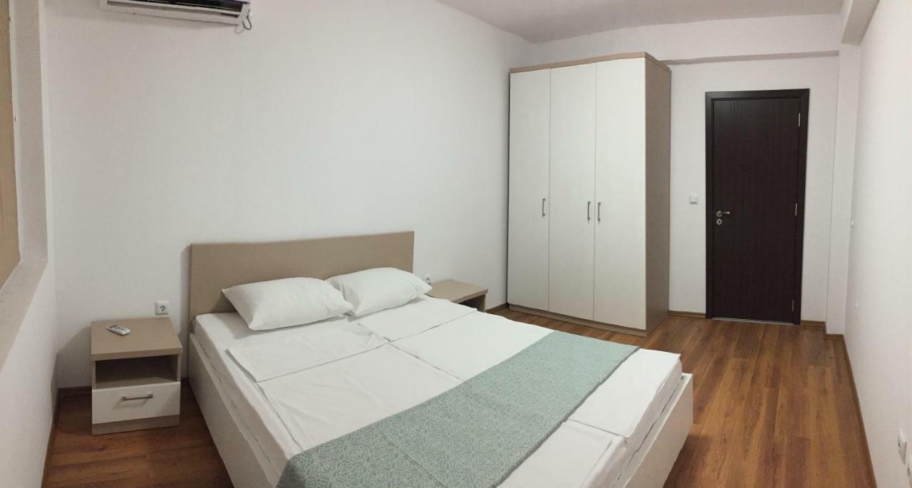 Apartments Dione Поморие Екстериор снимка