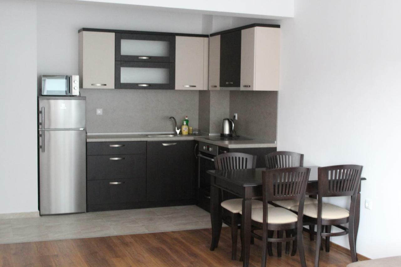 Apartments Dione Поморие Екстериор снимка
