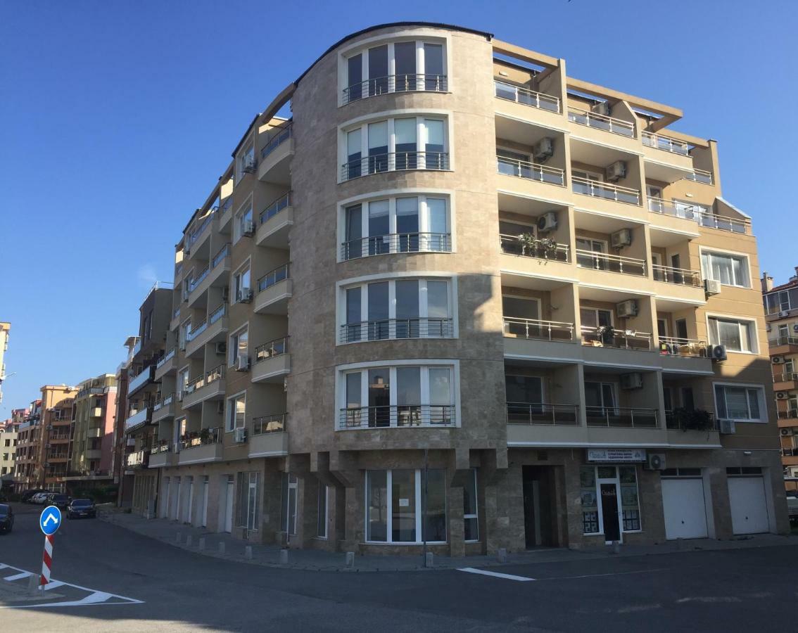 Apartments Dione Поморие Екстериор снимка