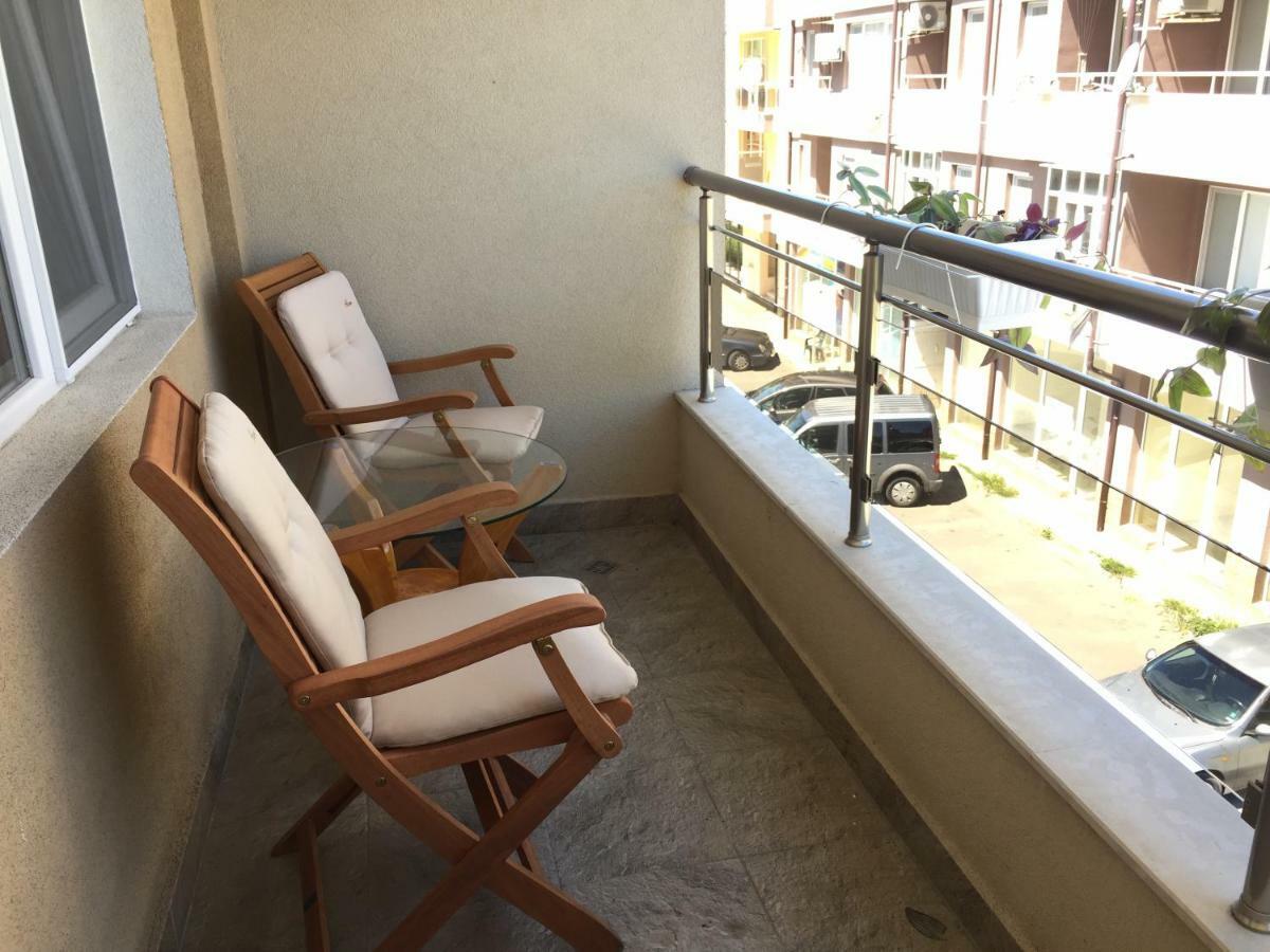 Apartments Dione Поморие Екстериор снимка