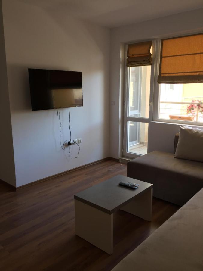 Apartments Dione Поморие Екстериор снимка