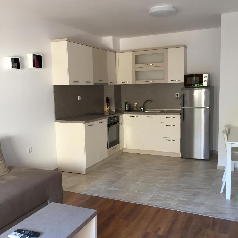 Apartments Dione Поморие Екстериор снимка