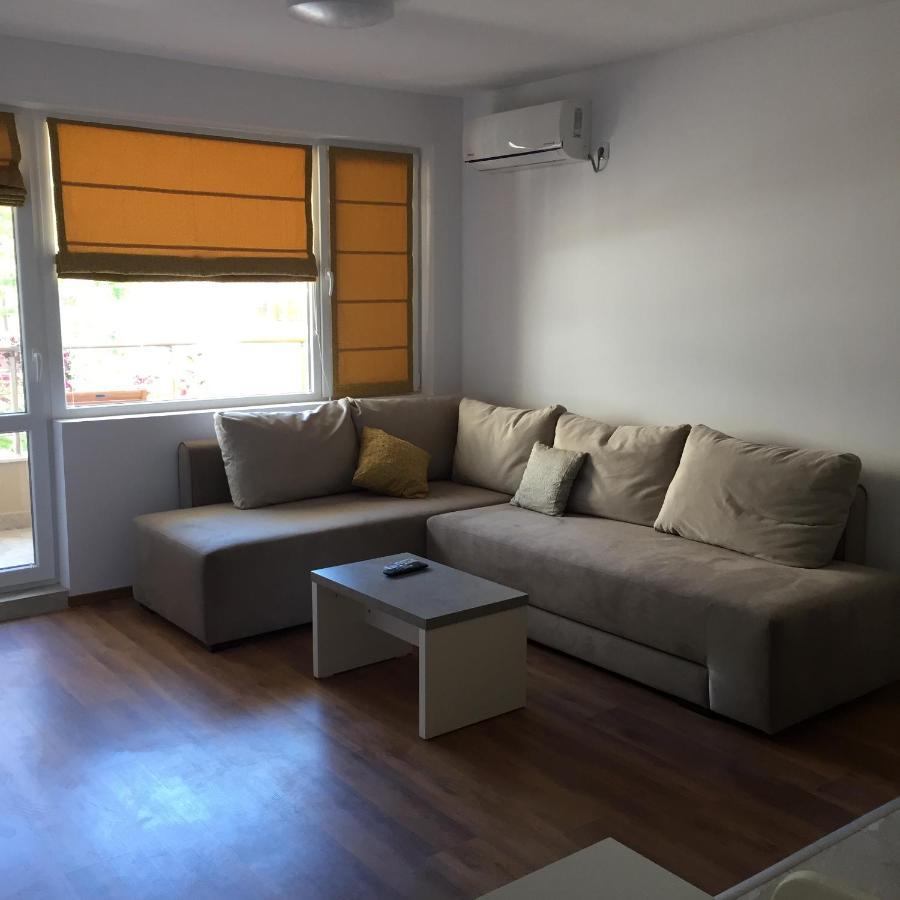 Apartments Dione Поморие Екстериор снимка
